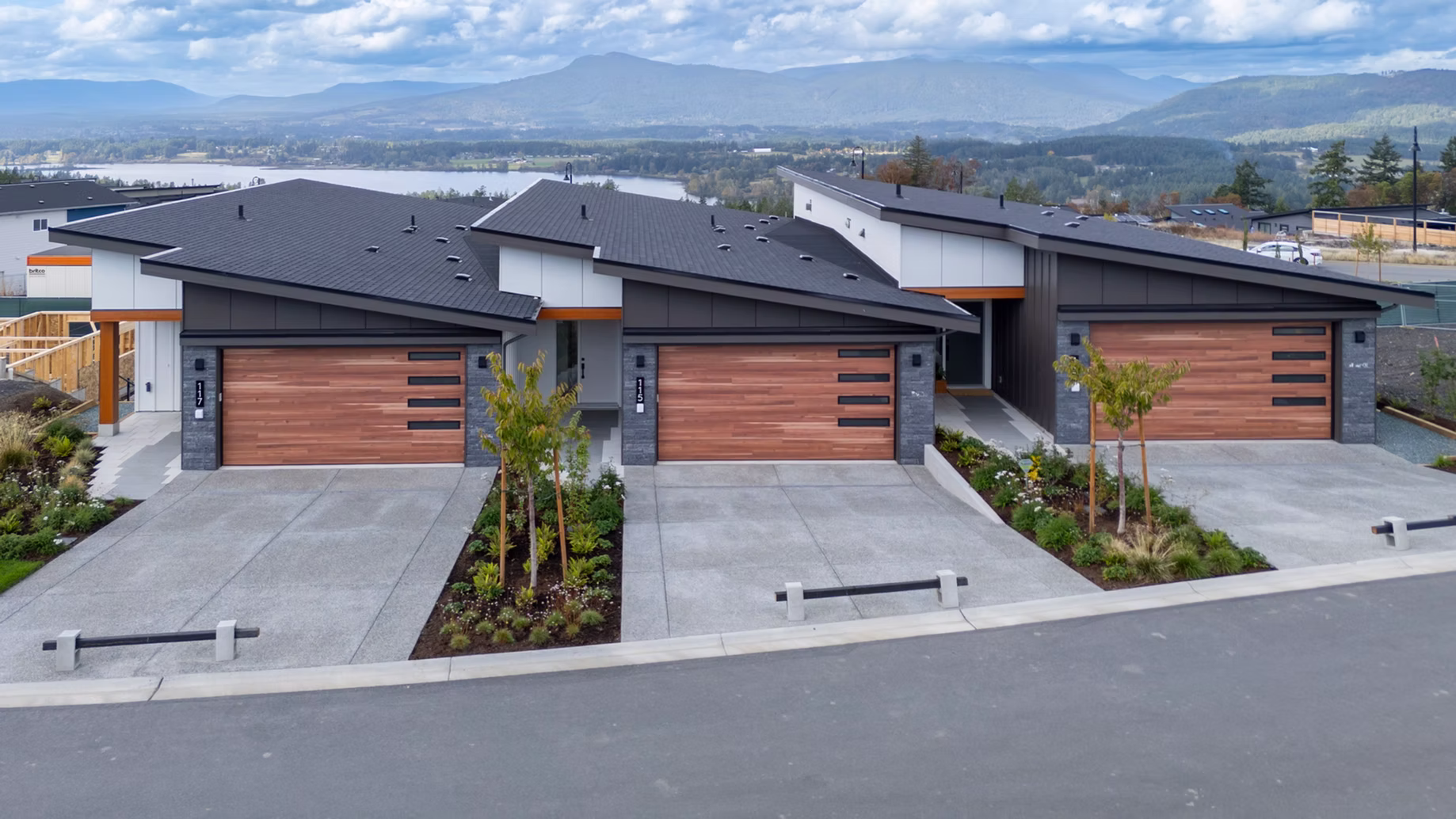 featured image for portfolio project "Vista Townhome Development"